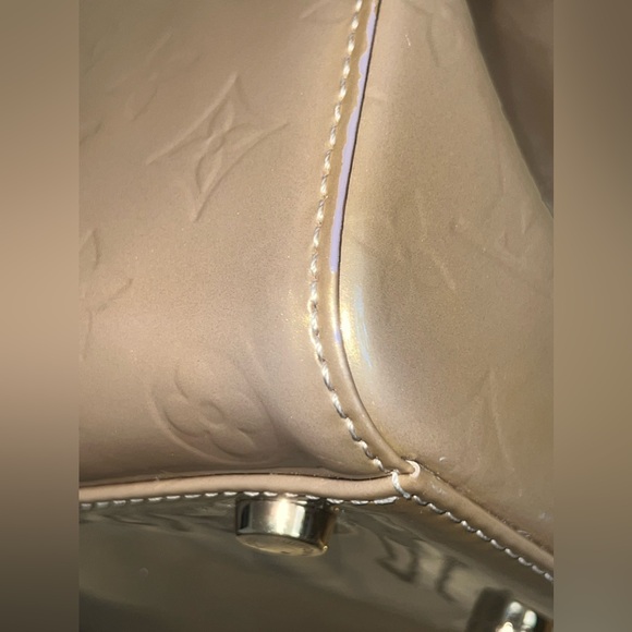 Louis Vuitton Vernis Brea GM Beige Poudre(Gold Beige) - Picture 12 of 17